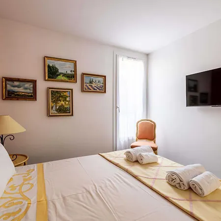 Splendid Flat In The Heart Of With Pa * Σαιν-Τροπέ
