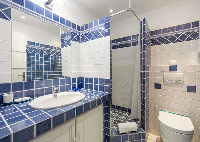 Apartment Splendid Flat In The Heart Of With Pa Saint-Tropez